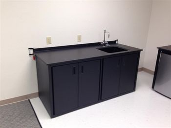 OnePointe Solutions - Wet Lab Tables