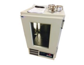New Brunswick Scientific - Innova 4230 Refrigerated Benchtop Incubator